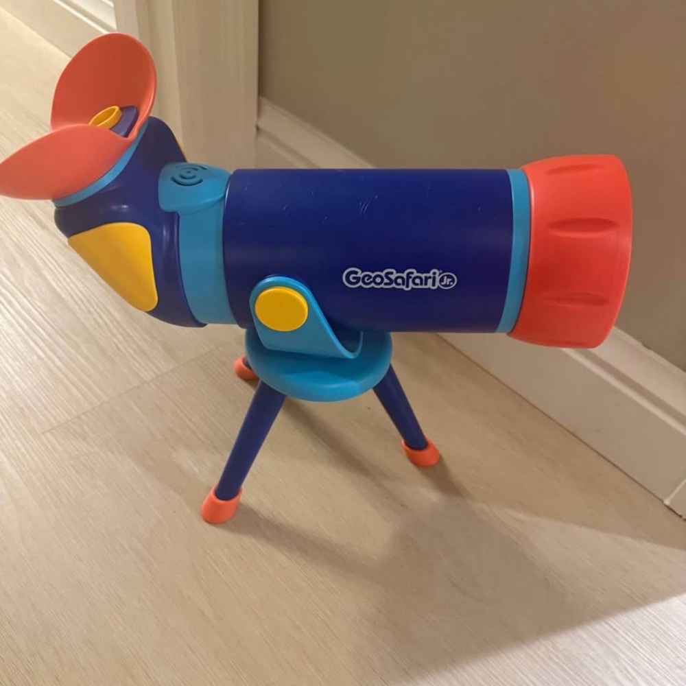 GeoSafari Jr Talking Space Toy